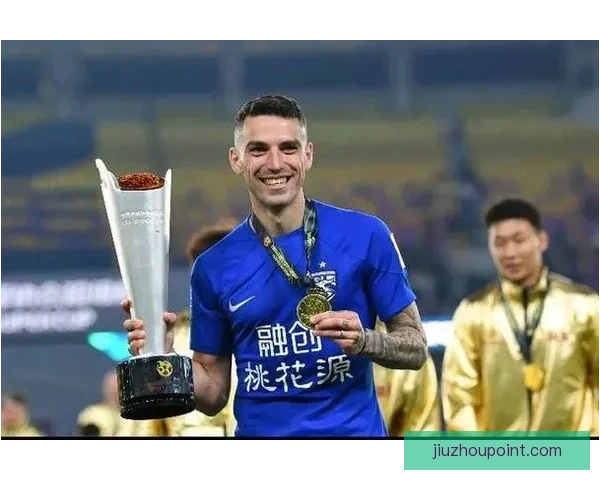 外媒称斯坦丘正式加盟大连英博签下18个月合同至2027年到期开启新篇章